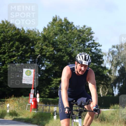 25.08.2024 - Elbe Triathlon Hamburg Fuchs,  Jonas http://msf.ph/oto/6870888 25.08.2024 10:28:45 Radfahren 453, 463, 452, 405, 663 meine-sportfotos.de
