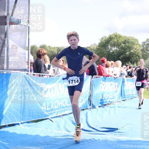 25.08.2024 - Elbe Triathlon Hamburg H.Heesch http://msf.ph/oto/6870912 25.08.2024 11:58:47 Ziel 517, 543, 1591, 1714 meine-sportfotos.de