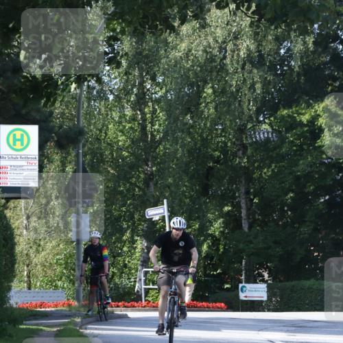25.08.2024 - Elbe Triathlon Hamburg Fuchs,  Jonas http://msf.ph/oto/6870924 25.08.2024 10:28:49 Radfahren 452, 405, 663, 650 meine-sportfotos.de