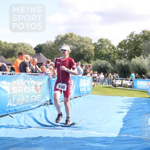 25.08.2024 - Elbe Triathlon Hamburg H.Heesch http://msf.ph/oto/6870933 25.08.2024 11:36:09 Ziel 530, 695, 705, 766 meine-sportfotos.de