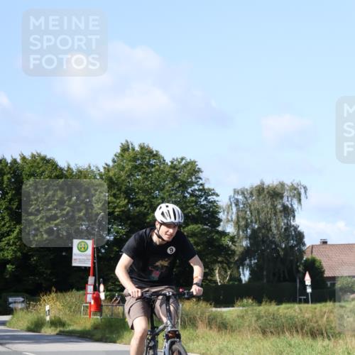 25.08.2024 - Elbe Triathlon Hamburg Fuchs,  Jonas http://msf.ph/oto/6870944 25.08.2024 10:28:54 Radfahren 650, 724 meine-sportfotos.de