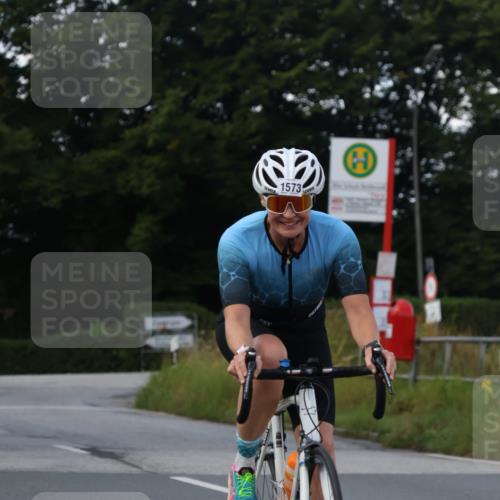 25.08.2024 - Elbe Triathlon Hamburg Fuchs,  Jonas http://msf.ph/oto/6870959 25.08.2024 11:11:47 Radfahren 1472, 1573 meine-sportfotos.de