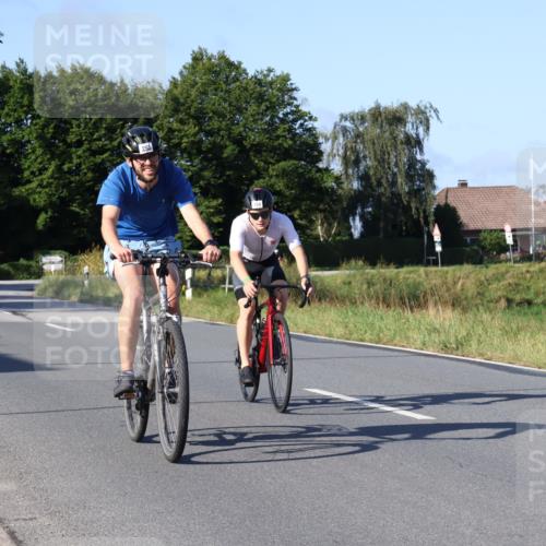 25.08.2024 - Elbe Triathlon Hamburg Fuchs,  Jonas http://msf.ph/oto/6870968 25.08.2024 09:35:05 Radfahren 123, 311, 255, 199, 268 meine-sportfotos.de