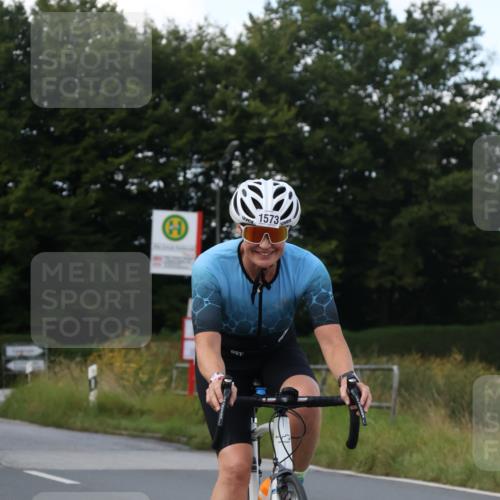 25.08.2024 - Elbe Triathlon Hamburg Fuchs,  Jonas http://msf.ph/oto/6870971 25.08.2024 11:11:47 Radfahren 1472, 1573 meine-sportfotos.de