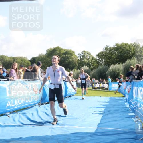 25.08.2024 - Elbe Triathlon Hamburg H.Heesch http://msf.ph/oto/6870974 25.08.2024 11:08:57 Ziel 199, 465, 486, 594, 609 meine-sportfotos.de