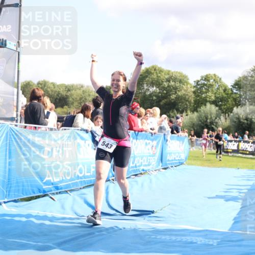 25.08.2024 - Elbe Triathlon Hamburg H.Heesch http://msf.ph/oto/6870979 25.08.2024 11:58:49 Ziel 517, 543, 1501, 1591, 1714 meine-sportfotos.de