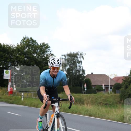 25.08.2024 - Elbe Triathlon Hamburg Fuchs,  Jonas http://msf.ph/oto/6870981 25.08.2024 11:11:48 Radfahren 1573 meine-sportfotos.de