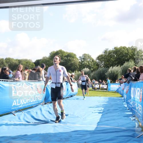 25.08.2024 - Elbe Triathlon Hamburg H.Heesch http://msf.ph/oto/6870985 25.08.2024 11:08:57 Ziel 199, 465, 486, 594, 609 meine-sportfotos.de