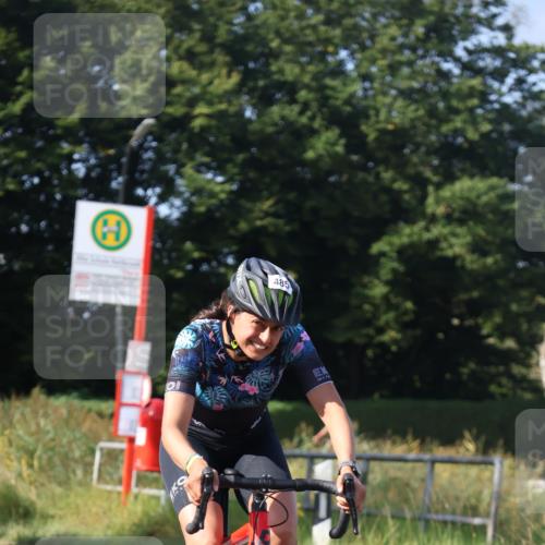 25.08.2024 - Elbe Triathlon Hamburg Fuchs,  Jonas http://msf.ph/oto/6870991 25.08.2024 10:29:03 Radfahren 724, 485, 430 meine-sportfotos.de