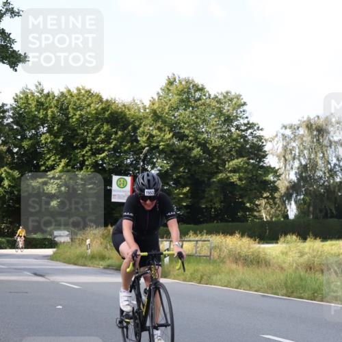 25.08.2024 - Elbe Triathlon Hamburg Fuchs,  Jonas http://msf.ph/oto/6871001 25.08.2024 11:12:01 Radfahren 1553 meine-sportfotos.de