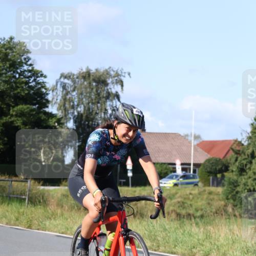 25.08.2024 - Elbe Triathlon Hamburg Fuchs,  Jonas http://msf.ph/oto/6871007 25.08.2024 10:29:03 Radfahren 724, 485, 430 meine-sportfotos.de