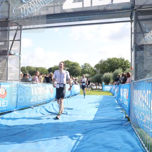 25.08.2024 - Elbe Triathlon Hamburg H.Heesch http://msf.ph/oto/6871011 25.08.2024 11:08:58 Ziel 199, 465, 486, 594, 609 meine-sportfotos.de