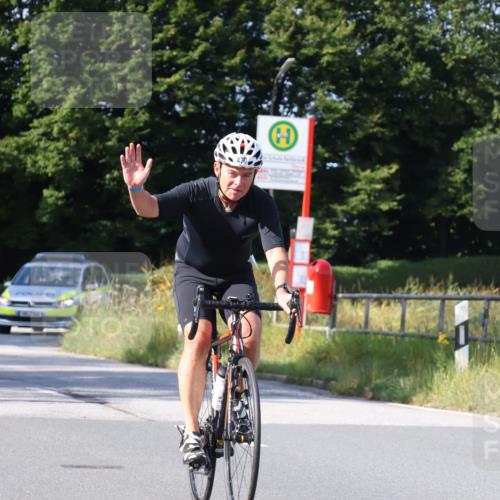 25.08.2024 - Elbe Triathlon Hamburg Fuchs,  Jonas http://msf.ph/oto/6871026 25.08.2024 10:29:08 Radfahren 485, 430, 585, 574 meine-sportfotos.de