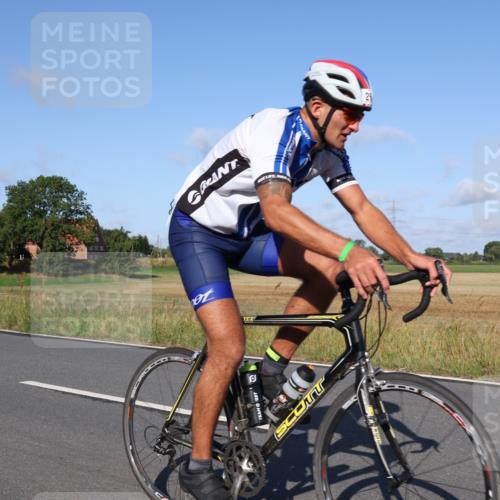25.08.2024 - Elbe Triathlon Hamburg Fuchs,  Jonas http://msf.ph/oto/6871056 25.08.2024 09:35:10 Radfahren 255, 199, 268, 109 meine-sportfotos.de