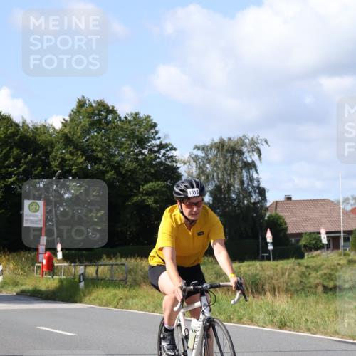 25.08.2024 - Elbe Triathlon Hamburg Fuchs,  Jonas http://msf.ph/oto/6871069 25.08.2024 11:12:09 Radfahren 1510 meine-sportfotos.de