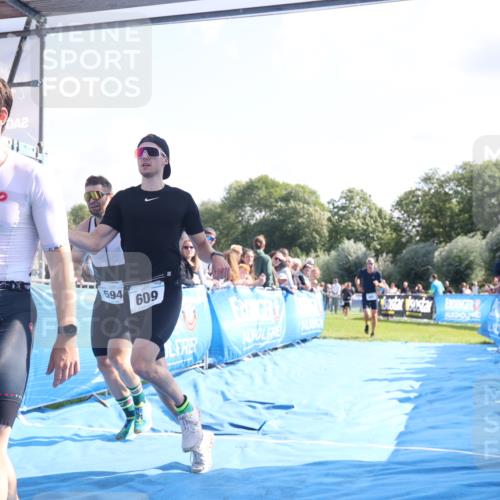 25.08.2024 - Elbe Triathlon Hamburg H.Heesch http://msf.ph/oto/6871072 25.08.2024 11:09:00 Ziel 142, 199, 465, 486, 594, 609 meine-sportfotos.de