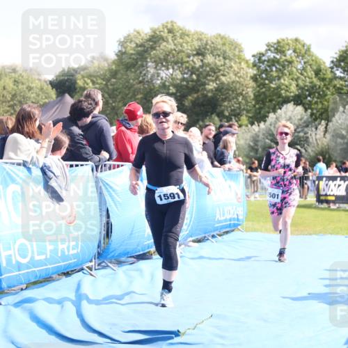 25.08.2024 - Elbe Triathlon Hamburg H.Heesch http://msf.ph/oto/6871074 25.08.2024 11:58:54 Ziel 543, 1501, 1591, 1714 meine-sportfotos.de