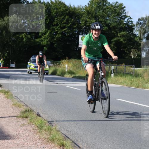 25.08.2024 - Elbe Triathlon Hamburg Fuchs,  Jonas http://msf.ph/oto/6871084 25.08.2024 10:29:11 Radfahren 430, 585, 574 meine-sportfotos.de