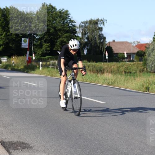 25.08.2024 - Elbe Triathlon Hamburg Fuchs,  Jonas http://msf.ph/oto/6871099 25.08.2024 09:35:16 Radfahren 109, 440, 289, 433, 395 meine-sportfotos.de