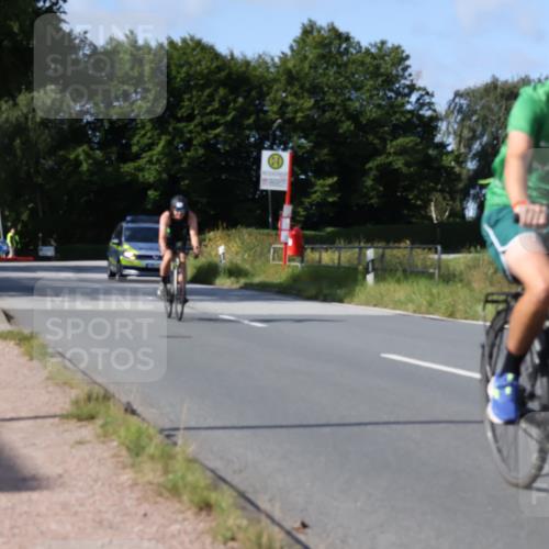 25.08.2024 - Elbe Triathlon Hamburg Fuchs,  Jonas http://msf.ph/oto/6871105 25.08.2024 10:29:11 Radfahren 430, 585, 574 meine-sportfotos.de