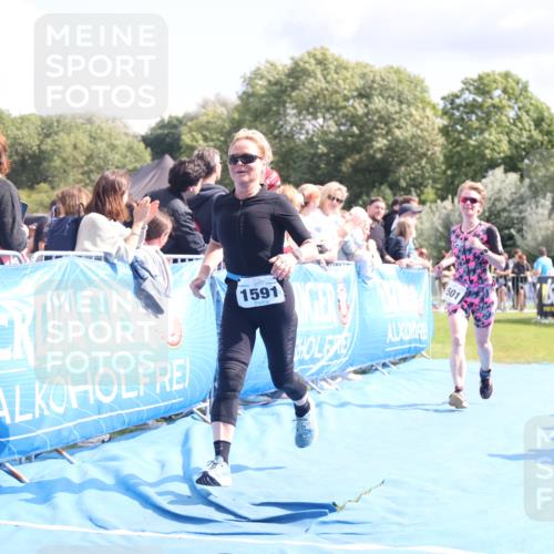 25.08.2024 - Elbe Triathlon Hamburg H.Heesch http://msf.ph/oto/6871111 25.08.2024 11:58:54 Ziel 543, 1501, 1591, 1714 meine-sportfotos.de