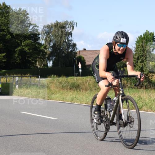 25.08.2024 - Elbe Triathlon Hamburg Fuchs,  Jonas http://msf.ph/oto/6871118 25.08.2024 10:29:13 Radfahren 430, 585, 574 meine-sportfotos.de