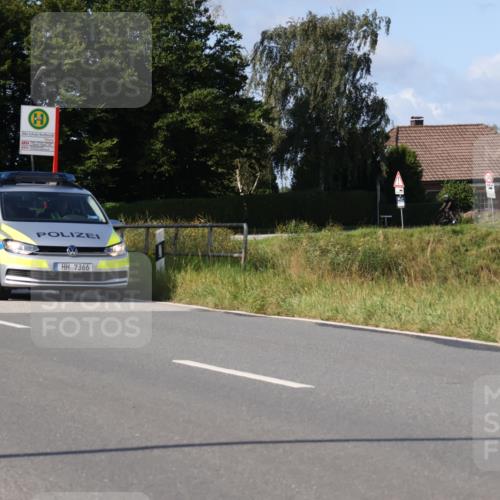 25.08.2024 - Elbe Triathlon Hamburg Fuchs,  Jonas http://msf.ph/oto/6871123 25.08.2024 10:29:13 Radfahren 430, 585, 574 meine-sportfotos.de