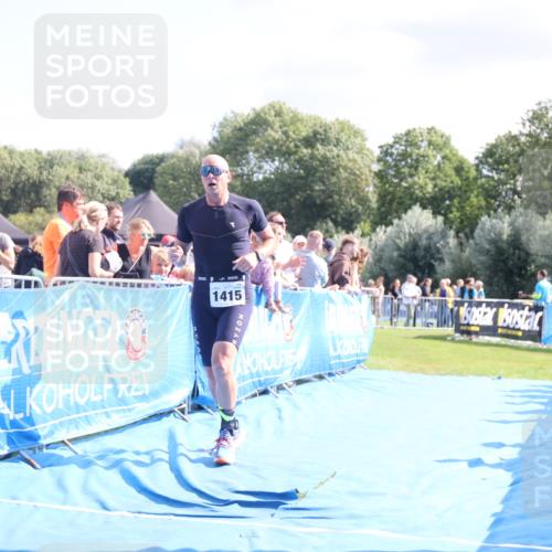 25.08.2024 - Elbe Triathlon Hamburg H.Heesch http://msf.ph/oto/6871140 25.08.2024 11:36:17 Ziel 530, 1415 meine-sportfotos.de