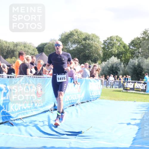 25.08.2024 - Elbe Triathlon Hamburg H.Heesch http://msf.ph/oto/6871151 25.08.2024 11:36:17 Ziel 530, 1415 meine-sportfotos.de