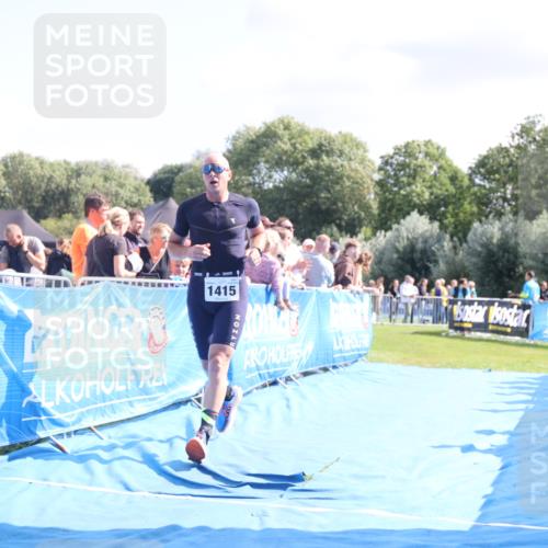 25.08.2024 - Elbe Triathlon Hamburg H.Heesch http://msf.ph/oto/6871160 25.08.2024 11:36:17 Ziel 530, 1415 meine-sportfotos.de