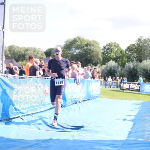 25.08.2024 - Elbe Triathlon Hamburg H.Heesch http://msf.ph/oto/6871174 25.08.2024 11:36:17 Ziel 530, 1415 meine-sportfotos.de