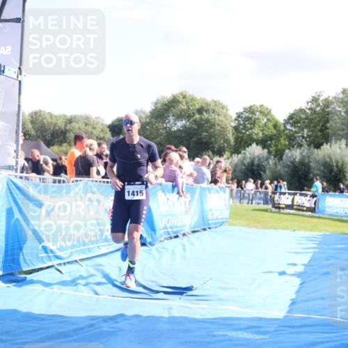 25.08.2024 - Elbe Triathlon Hamburg H.Heesch http://msf.ph/oto/6871184 25.08.2024 11:36:17 Ziel 530, 1415 meine-sportfotos.de