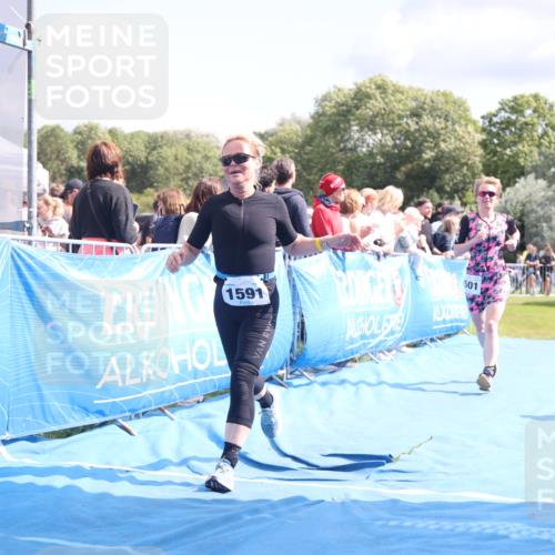 25.08.2024 - Elbe Triathlon Hamburg H.Heesch http://msf.ph/oto/6871188 25.08.2024 11:58:54 Ziel 543, 1501, 1591, 1714 meine-sportfotos.de