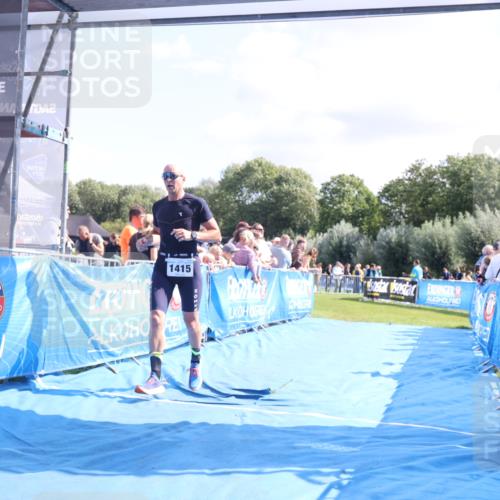 25.08.2024 - Elbe Triathlon Hamburg H.Heesch http://msf.ph/oto/6871204 25.08.2024 11:36:17 Ziel 530, 1415 meine-sportfotos.de