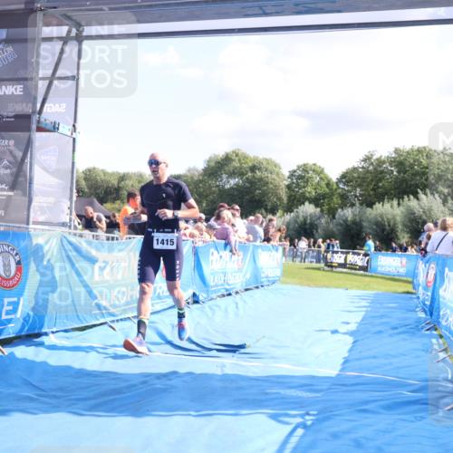 25.08.2024 - Elbe Triathlon Hamburg H.Heesch http://msf.ph/oto/6871213 25.08.2024 11:36:17 Ziel 530, 1415 meine-sportfotos.de