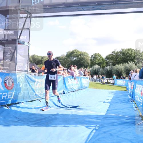 25.08.2024 - Elbe Triathlon Hamburg H.Heesch http://msf.ph/oto/6871219 25.08.2024 11:36:17 Ziel 530, 1415 meine-sportfotos.de