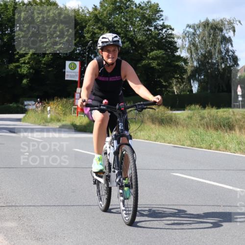 25.08.2024 - Elbe Triathlon Hamburg Fuchs,  Jonas http://msf.ph/oto/6871237 25.08.2024 11:12:43 Radfahren 1563, 1672, 1595, 1590, 1554, 1576, 1512 meine-sportfotos.de