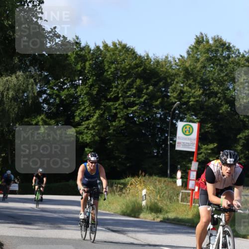 25.08.2024 - Elbe Triathlon Hamburg Fuchs,  Jonas http://msf.ph/oto/6871245 25.08.2024 10:29:59 Radfahren 715, 727, 331, 446, 693, 681, 753, 754, 764 meine-sportfotos.de