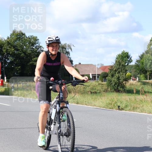 25.08.2024 - Elbe Triathlon Hamburg Fuchs,  Jonas http://msf.ph/oto/6871246 25.08.2024 11:12:44 Radfahren 1563, 1672, 1595, 1590, 1554, 1576, 1512, 1550, 1493 meine-sportfotos.de