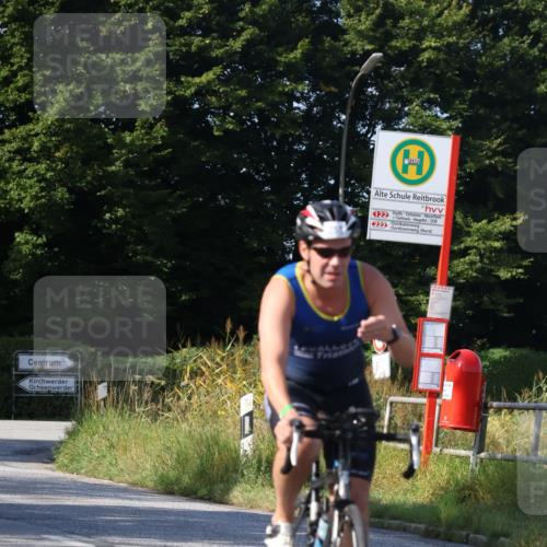 25.08.2024 - Elbe Triathlon Hamburg Fuchs,  Jonas http://msf.ph/oto/6871261 25.08.2024 10:30:00 Radfahren 727, 331, 446, 693, 681, 753, 754, 764 meine-sportfotos.de