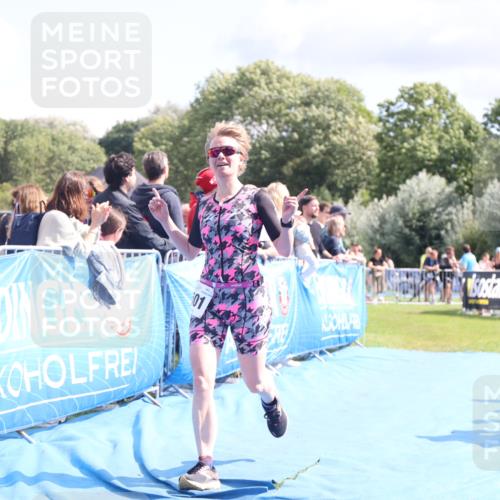 25.08.2024 - Elbe Triathlon Hamburg H.Heesch http://msf.ph/oto/6871271 25.08.2024 11:58:56 Ziel 543, 1501, 1591 meine-sportfotos.de