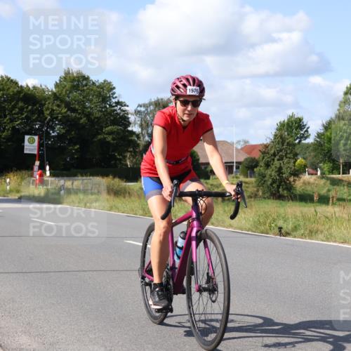 25.08.2024 - Elbe Triathlon Hamburg Fuchs,  Jonas http://msf.ph/oto/6871289 25.08.2024 11:12:47 Radfahren 1590, 1554, 1576, 1512, 1550, 1493, 1539, 1533 meine-sportfotos.de