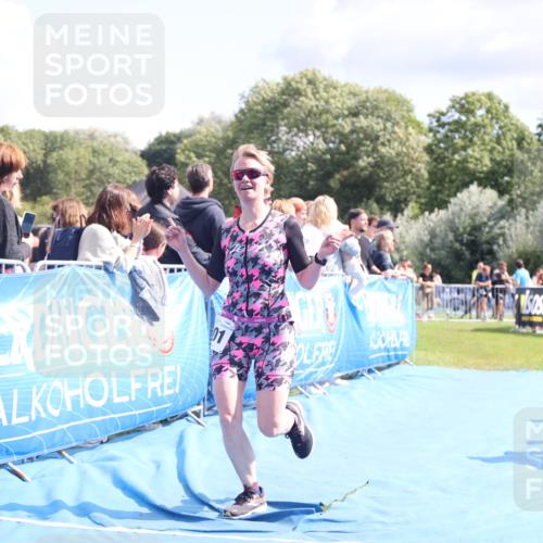 25.08.2024 - Elbe Triathlon Hamburg H.Heesch http://msf.ph/oto/6871291 25.08.2024 11:58:56 Ziel 543, 1501, 1591 meine-sportfotos.de