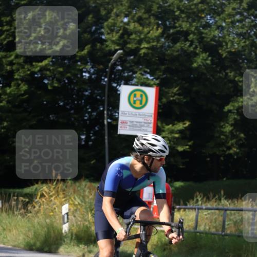 25.08.2024 - Elbe Triathlon Hamburg Fuchs,  Jonas http://msf.ph/oto/6871306 25.08.2024 10:30:03 Radfahren 681, 753, 754, 764 meine-sportfotos.de