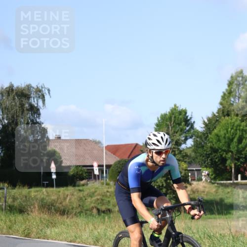 25.08.2024 - Elbe Triathlon Hamburg Fuchs,  Jonas http://msf.ph/oto/6871325 25.08.2024 10:30:04 Radfahren 681, 753, 754, 764 meine-sportfotos.de