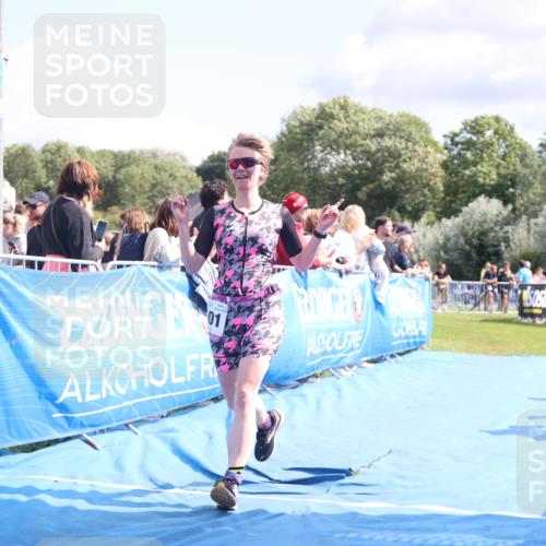 25.08.2024 - Elbe Triathlon Hamburg H.Heesch http://msf.ph/oto/6871326 25.08.2024 11:58:56 Ziel 543, 1501, 1591 meine-sportfotos.de