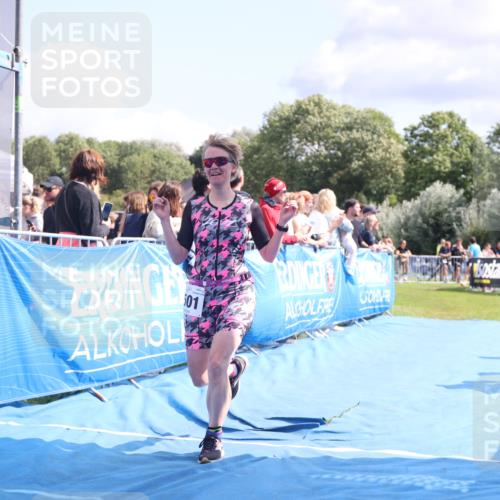 25.08.2024 - Elbe Triathlon Hamburg H.Heesch http://msf.ph/oto/6871331 25.08.2024 11:58:56 Ziel 543, 1501, 1591 meine-sportfotos.de