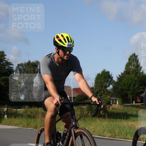 25.08.2024 - Elbe Triathlon Hamburg Fuchs,  Jonas http://msf.ph/oto/6871357 25.08.2024 10:30:11 Radfahren 721, 628, 1845, 680 meine-sportfotos.de