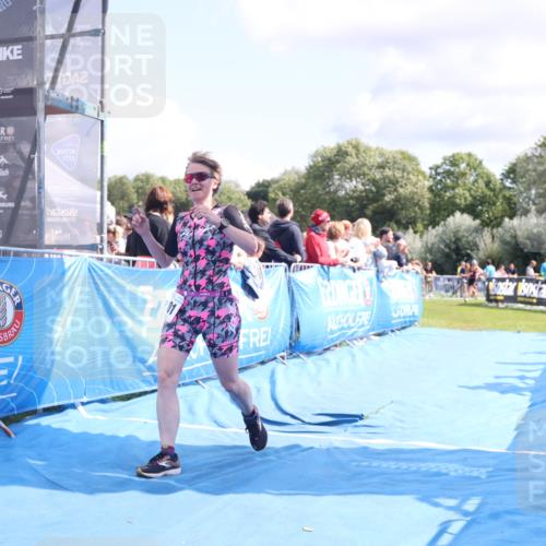 25.08.2024 - Elbe Triathlon Hamburg H.Heesch http://msf.ph/oto/6871380 25.08.2024 11:58:57 Ziel 1501, 1591 meine-sportfotos.de