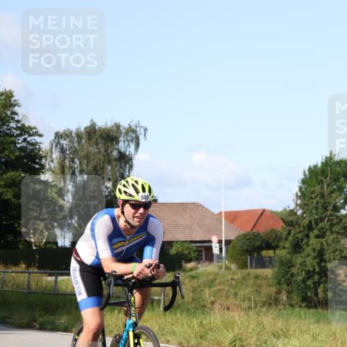 25.08.2024 - Elbe Triathlon Hamburg Fuchs,  Jonas http://msf.ph/oto/6871394 25.08.2024 10:30:19 Radfahren 1845, 680, 685 meine-sportfotos.de